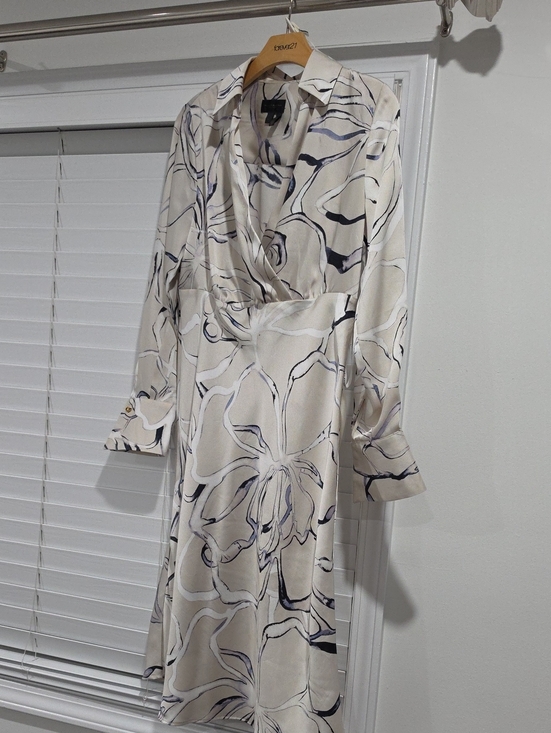 Donna Karan Dresses & Skirts - Donna Karan Ivory Midi Dress with Black and Navy Abstract Print